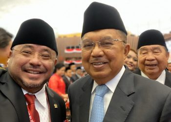 Aboebakar Alhabsyi Bersama Wakil Presiden Jusuf Kalla Usai Pelantikan Dewan