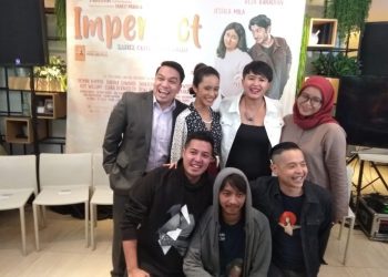 Fiersa Besari Bersama Ernest Prakasa foto Cakraline.com