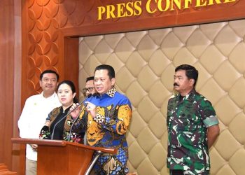 Ketua MPR Bambang Soesatyo bersama Ketua DPR Puan Maharani dan Panglima TNI