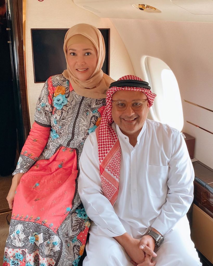 Maia di Bandara Jeddah Arab Saudi bersama suami Irwan Mussry foto instagram