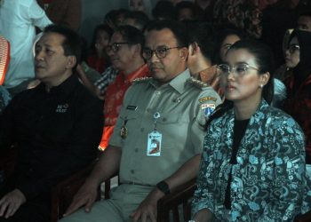 Marcella Zalianty dampingi Gubernur Anies Baswedan dan Kepala Bekraf Triawan Mnaf