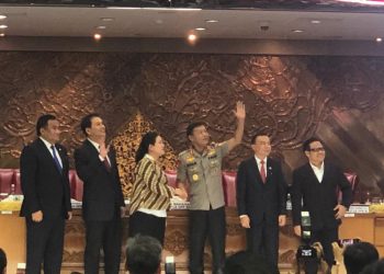 Ketua-DPR-RI-Puan-Maharani-didampingi-para-wakilya-bersama-Kapolri-Idham-Aziz.-foto-Ist.