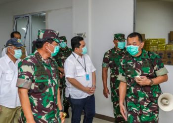 Menteri-BUMN-Erick-Thohir-bersama-dengan-Panglima-TNI-Menteri-Kesehatan-Menteri-PUPR-dan-Kepala-BNPB-Letjen-Doni-Monardo-memastikan-bahwa-RS-Darurat-Penanganan-Covid-19-Wisma-Atlet-Kemayoran-.-foto-Ist.