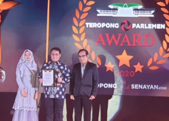 Wakil-Ketua-MPR-Ahmad-Basarah-menerima-penghargaan-Teropong-Parliamentary-Award-2020-Inspiring-Journey-di-Hotel-Indnesia-Kempenski-Jakarta-Senin-16-03-2020.-Sumber-foto-b-Oneindonesia.co_.id_