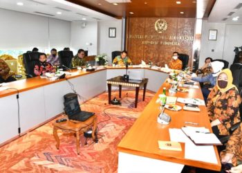 Bamsoet-pimpin-Rapat-Konsultasi-virtual-Pimpinan-MPR-dan-DPD-RI-Kamis-16-4-2020.-Ist