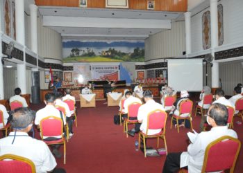 Gubernur-Irwan-Prayitno-saat-memberikan-pengarahan-kesiapan-menghadapi-wabah-Corona-beberapa-waktu-lalu-di-Media-Centre-foto-Biro-Humas-Setda-Sumbar..