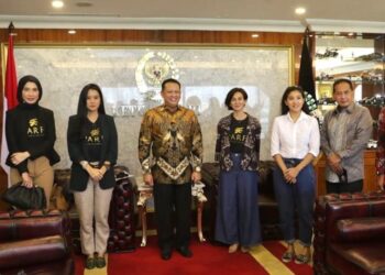 Bamsoet-menerima-pengurus-PARFI-1956-Ketua-Umum-Marcella-Zalianty-Wakil-Ketua-Umum-II-Ade-Muftin-Wakil-Sekjen-Wanda-Hamidah-dan-kawan-kawan-foto-Ist.