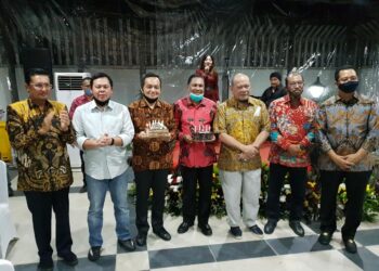 Ketua-DPD-AA-LaNyalla-Mahmud-Mattalitti-usai-acara-malam-silaturahim-Pimpinan-DPD-serta-Pimpinan-Alat-Kelengkapan-DPD-RI-di-rumah-jabatan-Ketua-DPD-RI-di-Jalan-Denpasar-Raya-kemarin-malam.-Ist