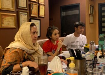 Ade-Firman-Saat-Reading-Terakhir-Sinetron-Senyummu-Surgaku-bersama-Yessy-Gusman-dan-kawan-kawan-foto-Asad-Amar