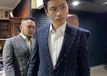 Azka-Corbuzier-datang-fitting-ke-Wong-Hang-Tailor-foto-Instagram
