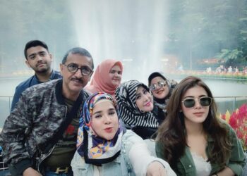 Elvy-Sukaesih-bersama-anak-dan-menantu-foto-dok-keluarga