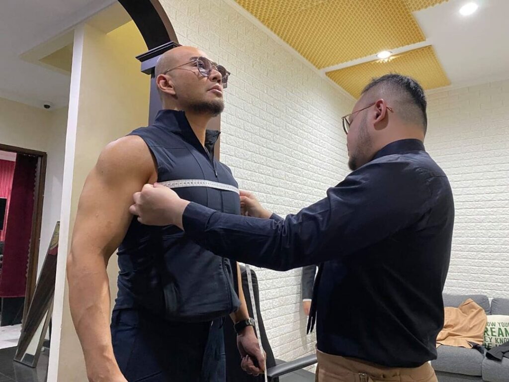 Samuel-setelah-jas-Deddy-repot-banget-foto-ist.