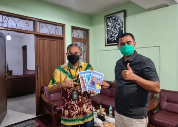 Komandan-Sekolah-Calon-Perwira-Angkatan-Darat-Secapa-AD-Mayjen-TNI-Ferry-Zein-mengundang-pakar-Komunikasi-dan-motivator-nasional-Dr-Aqua-Dwipayana-untuk-motivasi-siswa-dan-gadik-foto-Ist