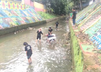 Sungai-Bukan-Tempat-Sampah-Aktivis-Ingat-Wabah-Adalah-Peringatan-foto-Ist