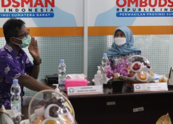 Yefri-Heriani-dalam-kunjungan-Gubernur-Sumatera-Barat-Irwan-Prayitno-ke-Kantor-Ombudsman-RI-Perwakilan-Sumatera-Barat-Selasa-09-02-foto-Humas.