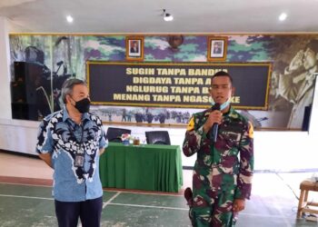 Dr-Aqua-Dwipayana-bersama-Sersan-Mayor-Satu-Taruna-Reizalka-Dwika-Monardo