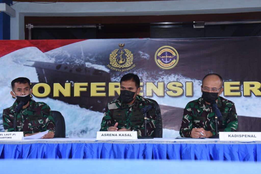 Kolonel-Iwa-Kartiwa-saat-menjelaskan-kondisi-kesehatannya-saat-ini-foto-Dinas-Penerangan-Angkatan-Laut