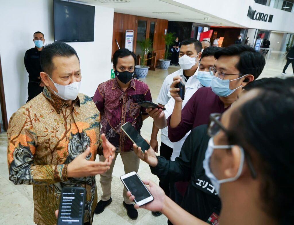 Bamsoet-menjadi-pembicara-utama-FGD-kegiatan-digelar-di-Media-Center-Lobby-Gedung-Nusantara-III-Komplek-Gedung-MPR-DPR-DPD-Senayan-fto-Ist