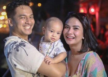 Vanessa-Angel-bersama-suami-Bibi-Ardiansyah-dan-putranya-foto-Tribun