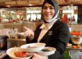 Eva-Intan-Sahara-turun-ke-dapur-rumah-makan-PagiSore-foto-Cakraline.com