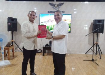 Danyon-812-Satuan-81-Kopassus-Mayor-Inf-Alzaki-bersama-motivator-Dr-Aqua-Dwipayana-ft-Ist.