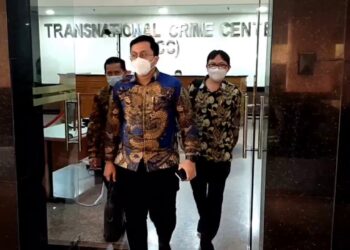 Harun-Julianto-kuasa-hukum-PT-Farika-Steel-di-Propam-Mabes-Polri-foto-Ist