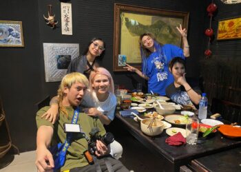 Cakraline.com. Jakarta - Evelyn nada Anjani atau yang lebih dikenal dengan DJ Evelyn kini makin mengepakkan sayap nya di bidang DJ, pasalnya Evelyn tak tanggung tanggung Evelyn mengajak youtuber nomor satu di Jepang yakni DJ Shaco