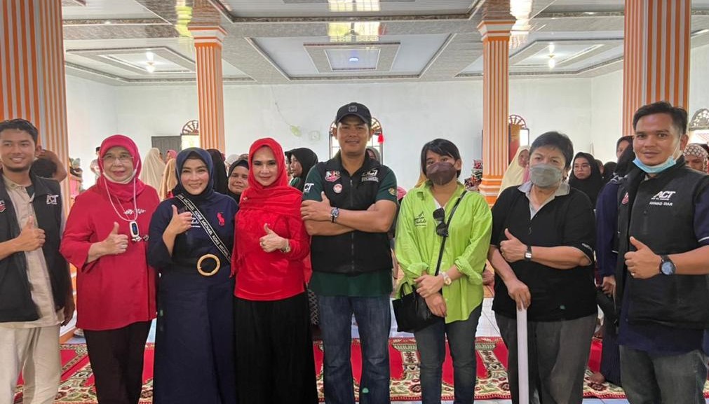 IJP-bersama-Emma-Yohanna-Pepi-Maria-dan-rombongan-ACT-foto-dok-pri