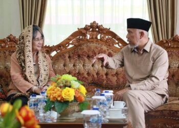 Mutia-Hatta-Putri-Bung-Hatta-bersama-Gubernur-Sumbar-Buya-Mahyeldi-foto-ist