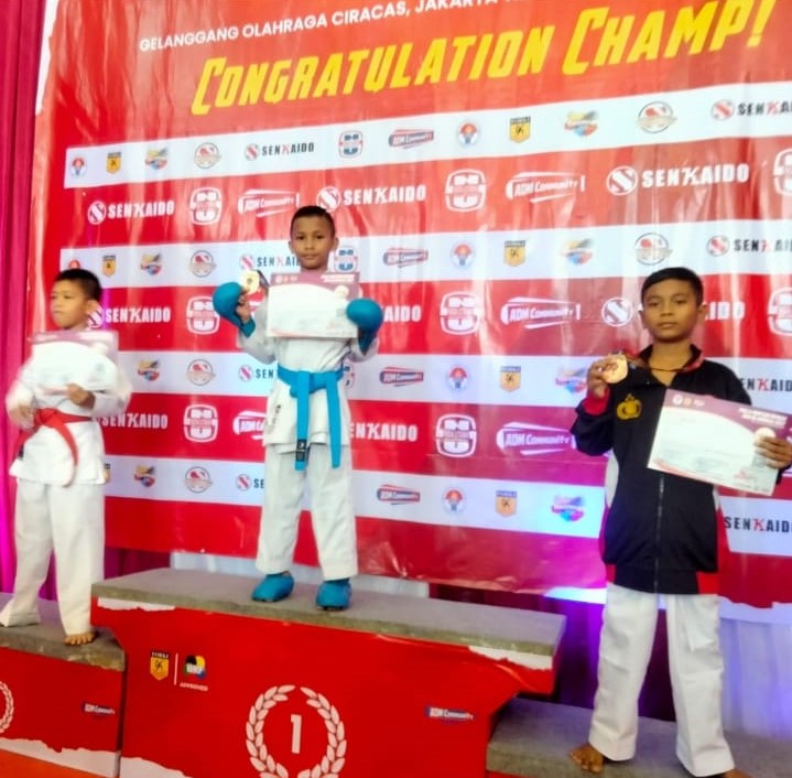 Azzura-Zahara-Harahap-dan-Muhammad-Briyan-Permana-sukses-mengawinkan-dua-medali-emas-ft-ist