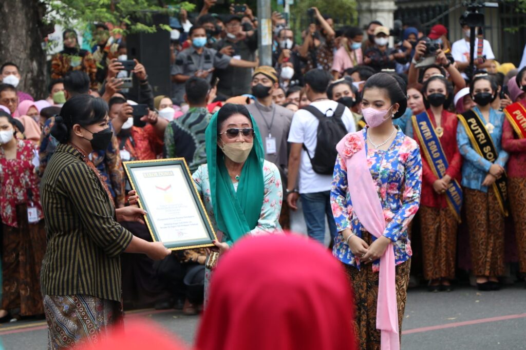 Hari-Batik-dan-Berkebaya-di-Solo-Jawa-Tenggah-ft-Ist