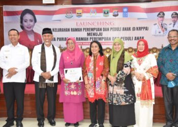 Buya-Mahyeldi-bersama-Menteri-Pemberdayaan-Perempuan-dan-Perlindungan-Anak-PPPA-RI-I-Gusti-Ayu-Bintang-Puspayoga-ft-Humas