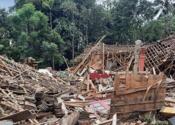 Kampung-Cibulak-desa-Nagrak-Cianjur-ft-Cakraline.com