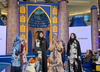 Nina-Nugroho-terinspirasi-motif-batik-khas-Cirebon-ft-Ist