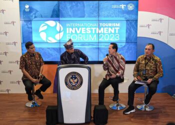 Sandiaga-Uno-mendukung-ajang-International-Tourism-Investment-Forum-ITIF-yang-akan-digelar-di-Nusa-Dua-Bali.-bersama-Triawan-Munaf-Zulkifli-Harahap-ft-Humas.