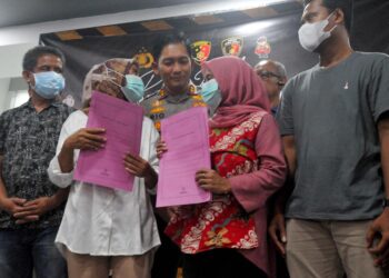 Hasil-Test-DNA-Puslabfor-Polri-dua-bayi-fix-tertukar-kedua-orangtua-menerima-foto-ist