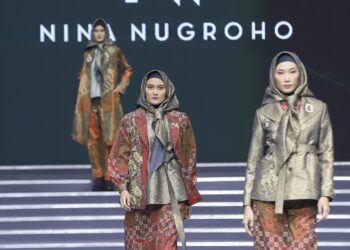 Delapan-karya-terbaru-Nina-Nugroho-di-Indonesia-International-Modest-Fashion-Festival-2023-