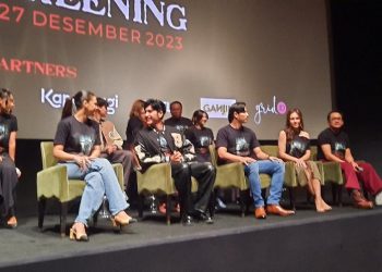 Wulan-Guritno-Hanung-Bramantyo-bersama-pemain-Trinil-Balikno-Gembungku.