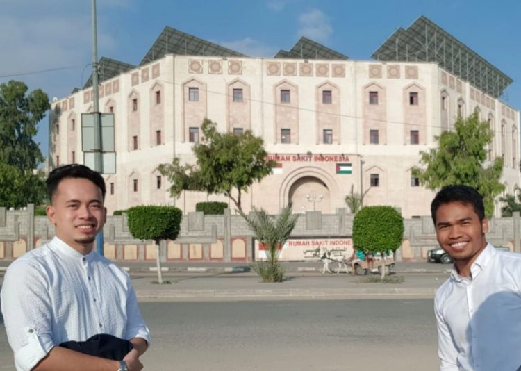 Fikri-Rofiul-Haq-dan-Reza-Aldilla-Kurniawan-relawan-Indonesia-yang-bertahan-di-jakur-Gaza-Palestina-ftf-Ist