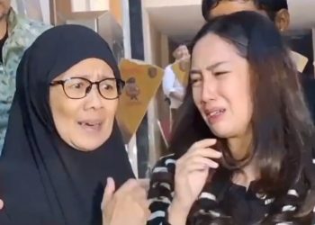 Tamara-Tyasmara-didampingi-ibunda-Ristya-Aryuni-fto-Cakraline