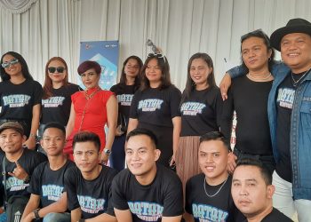 Posan-Tobing-Alex-Rudiath-Novira-Dewi-bersama-14-finalis-Batak-Menyanyi-ft-Cakraline