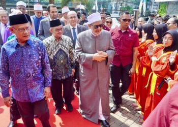 etu-PP-Muhammadyah-Haedar-Nashir-dampingi-Grand-Syekh-Al-Azhar-Mesir-Ahmad-Al-Thayyeb-di-Jakarta-ft-Humas