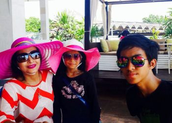 M-Iqbal-Ramadhan-bersama-bunda-Machica-Mocthar-dan-adiknya-ft-Ist.