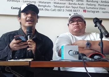 Vadel-Badjideh-bersama-kuasa-hukum-Razman-Nasution-ft-Ist