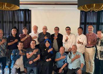 H-Deddy-Mizwar-bersama-Organisasi-Film-Nasional-Akan-Undang-Menteri-Kebudayaan-Fadli-Zon