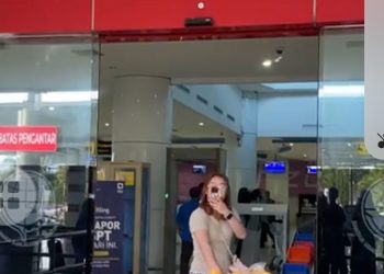 Sri-Meyke-Male-di-Bandara-Djalaluddin-Gorontalo