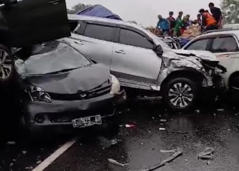 Situasi-di-ruas-tol-Cipularang-KM-92-arah-Jakarta