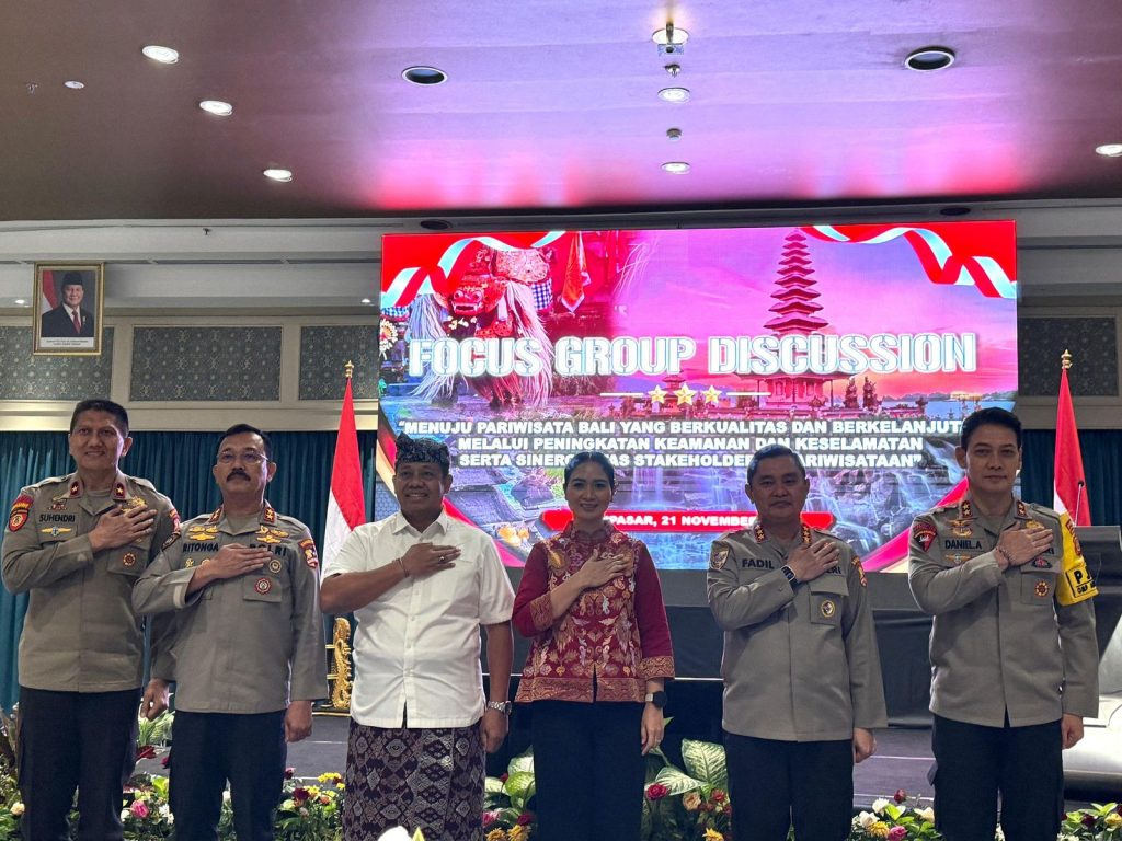 Wamenpar-Ni-Luh-Kepala-Baharkam-Polri-Komjen-Pol.-Dr.-H.Mohammad-Fadil-Imran.-M.Si-dan-Pj.-Gubernur-Bali-Irjen.-Pol.-Purn.-Drs.-Sang-Made-Mahendrajaya-M.H.-ft-Ist