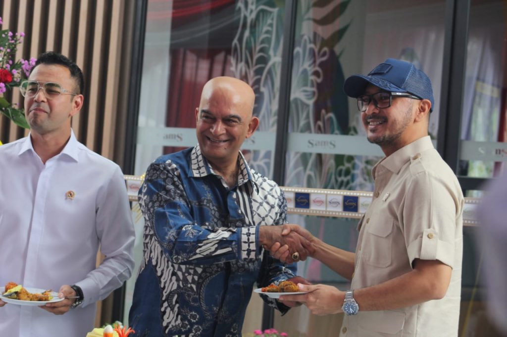 Giring-Ganesha-Wakil-Menteri-Kebudayaan-RI-Raffi-Ahmad-Utusan-Khusus-Presiden-Bidang-Pembinaan-Generasi-Muda-dan-Pekerja-Seni-dan-Direktur-Utama-Sams-Studios