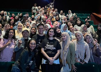 Nobar Film 1 Imam 2 Makmum Dipadati Penonton Saat Penayangan Perdana